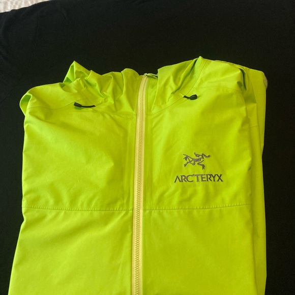 Arc'teryx Neon Yellow Jacket - Picture 1 of 6